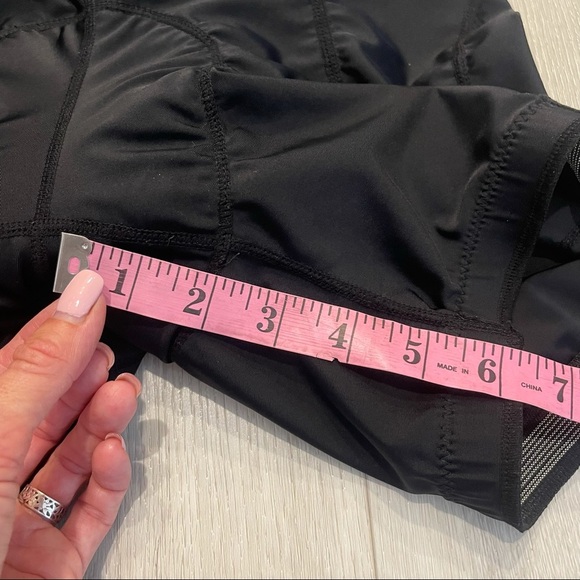 CANARI Padded Cycling Spandex Shorts Size M - Picture 5 of 10